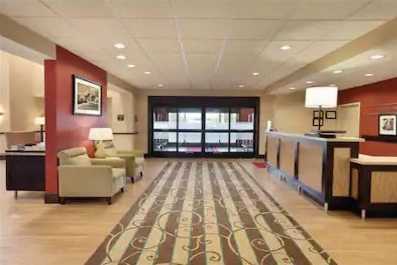 Hampton Inn & Suites Philadelphia Montgomeryville North Wales Buitenkant foto
